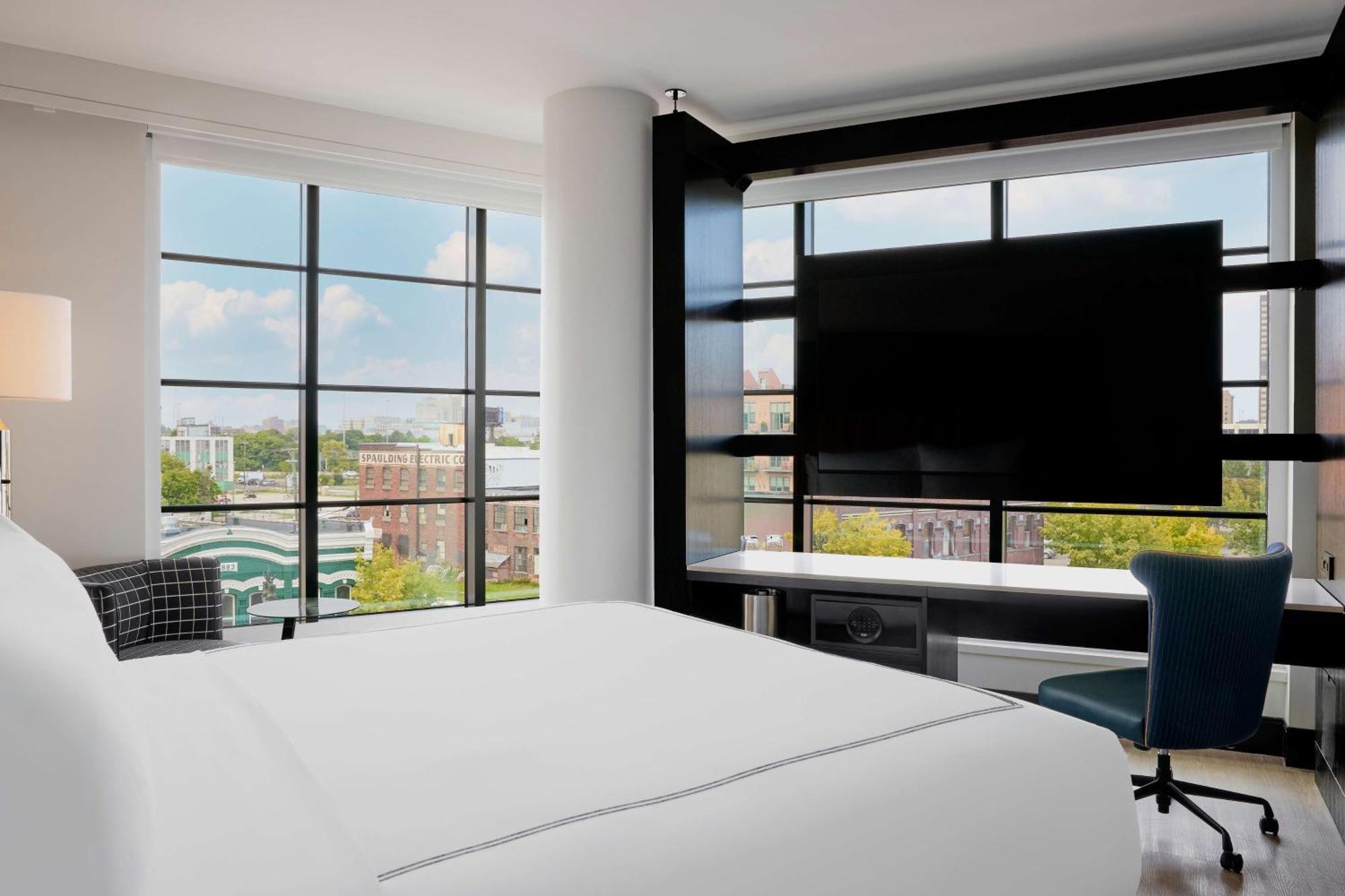 The Godfrey Detroit, Curio Collection By Hilton Hotel Exterior photo