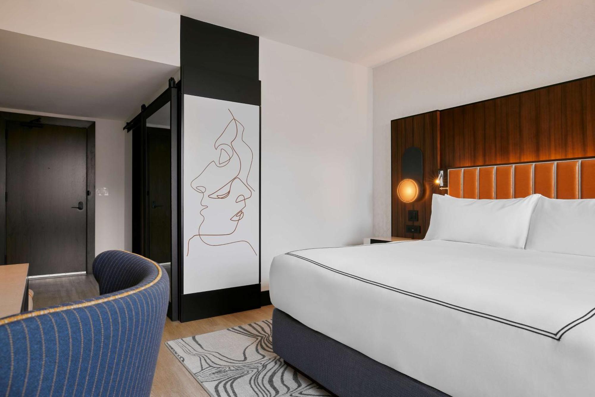 The Godfrey Detroit, Curio Collection By Hilton Hotel Exterior photo